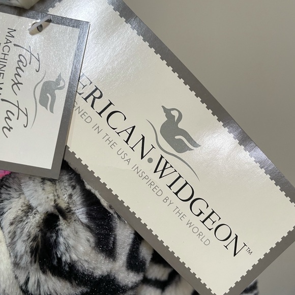 New American Widgeon Faux Fur Coat (Child size 5) - Picture 2 of 13